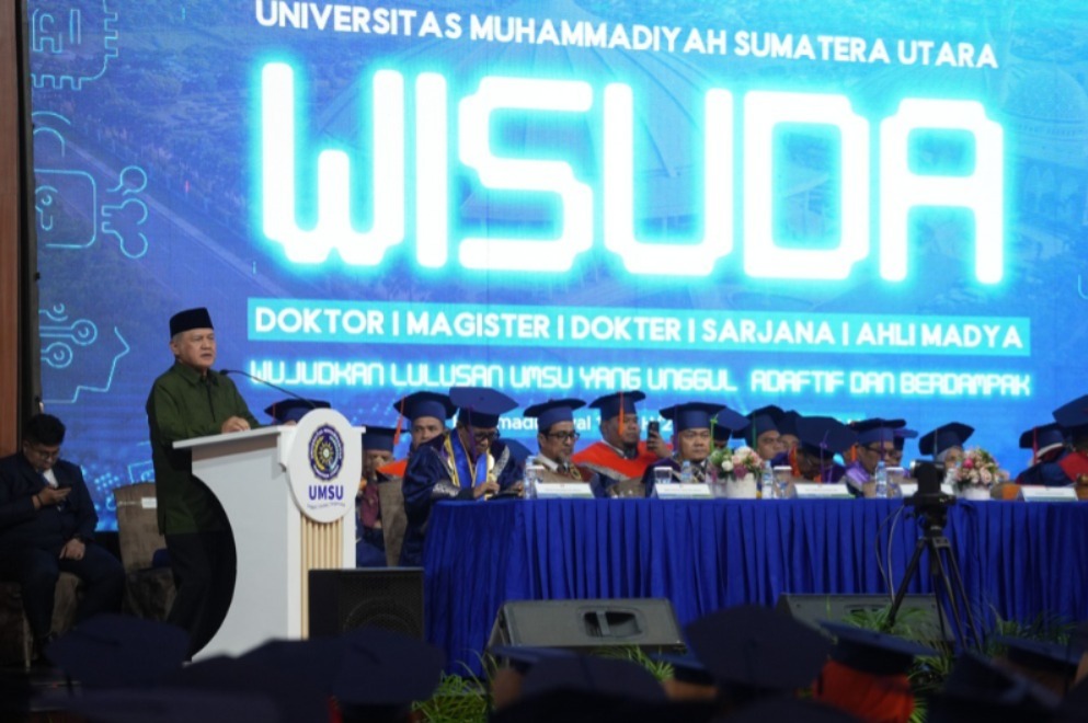 Lulusan PTMA Jangan Terbuai Gelar Akademik, Saatnya Mengabdi dan Berjuang Bersama Muhammadiyah