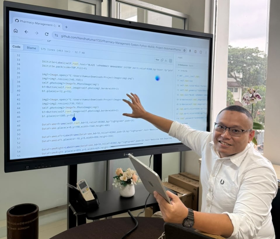 Peringkat Keempat Dunia ScholarGPS, Dosen Farmasi UMY Dorong Inovasi Kebutuhan Pasien