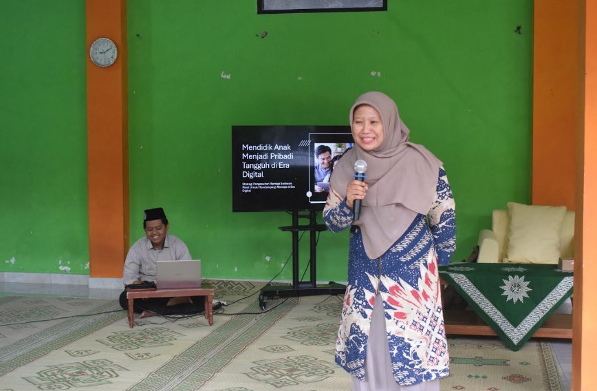 Sekolah Orang Tua #4 MPlus Klara Perkuat Literasi Digital