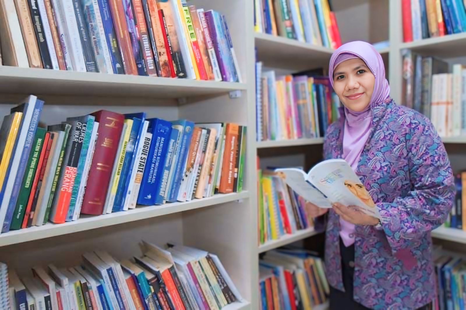 Esensi Buku Cetak di Era AI