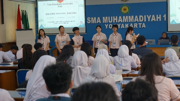 Kagumi Budaya Indonesia, Pelajar Korea Selatan Ikuti Program Pertukaran di SMA Muhi