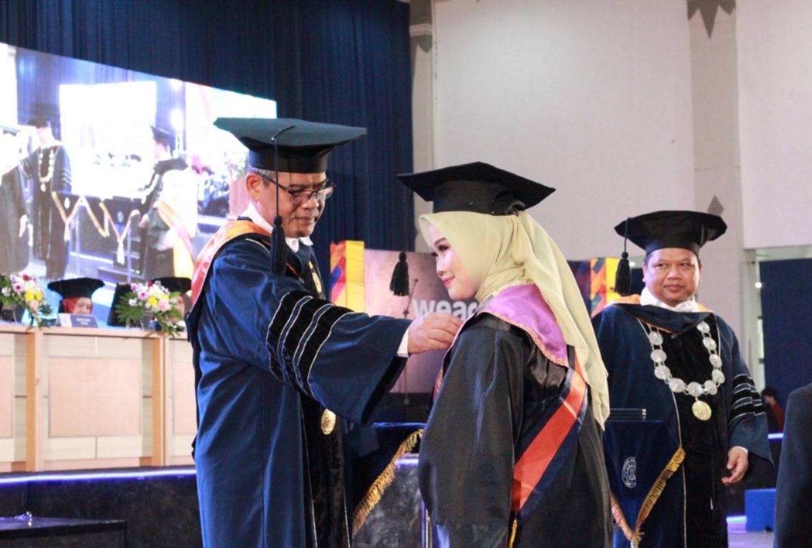 Wisuda 2.130 Mahasiswa, UAD Cetak 98 Persen Lulusan Berpredikat Cumlaude