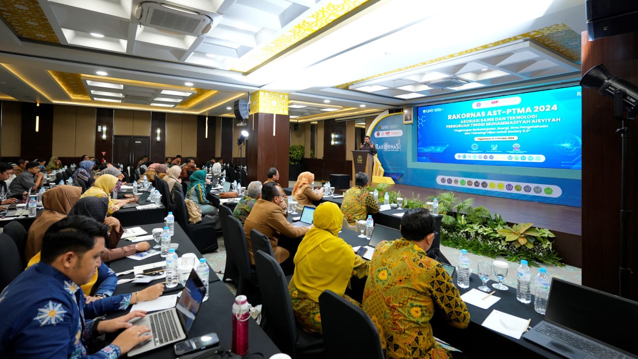 Peserta Rakornas AST-PTMA di SM Tower, Yogyakarta